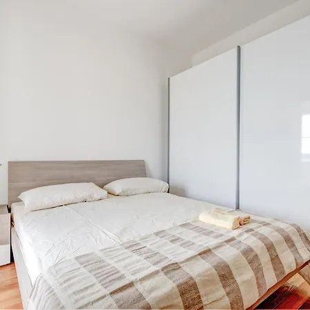 Apartment Spacious Near The Sea *
